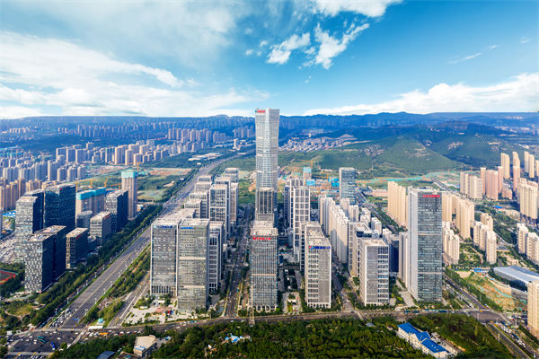 企業(yè)管理難題頻出，濟南管理咨詢?nèi)绾尉珳势凭帜鎰菰鲩L？